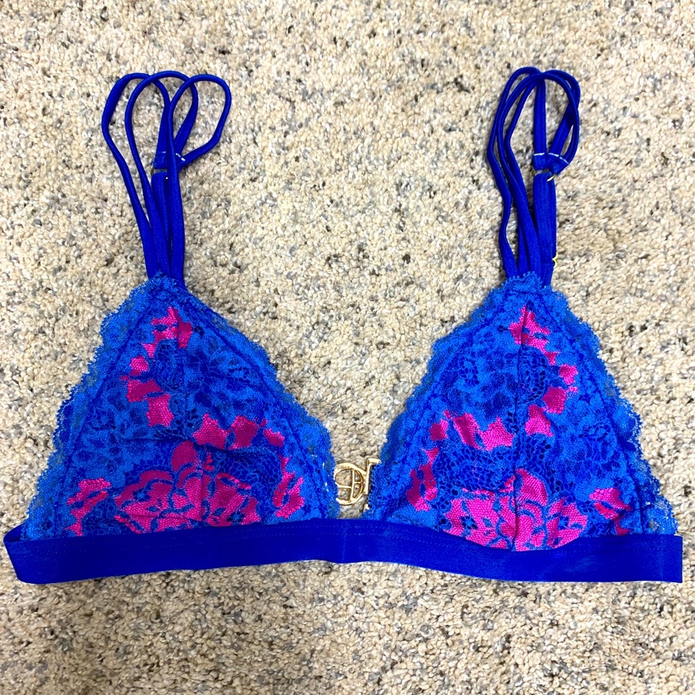 Beautiful Beach Bunny triangle bikini top